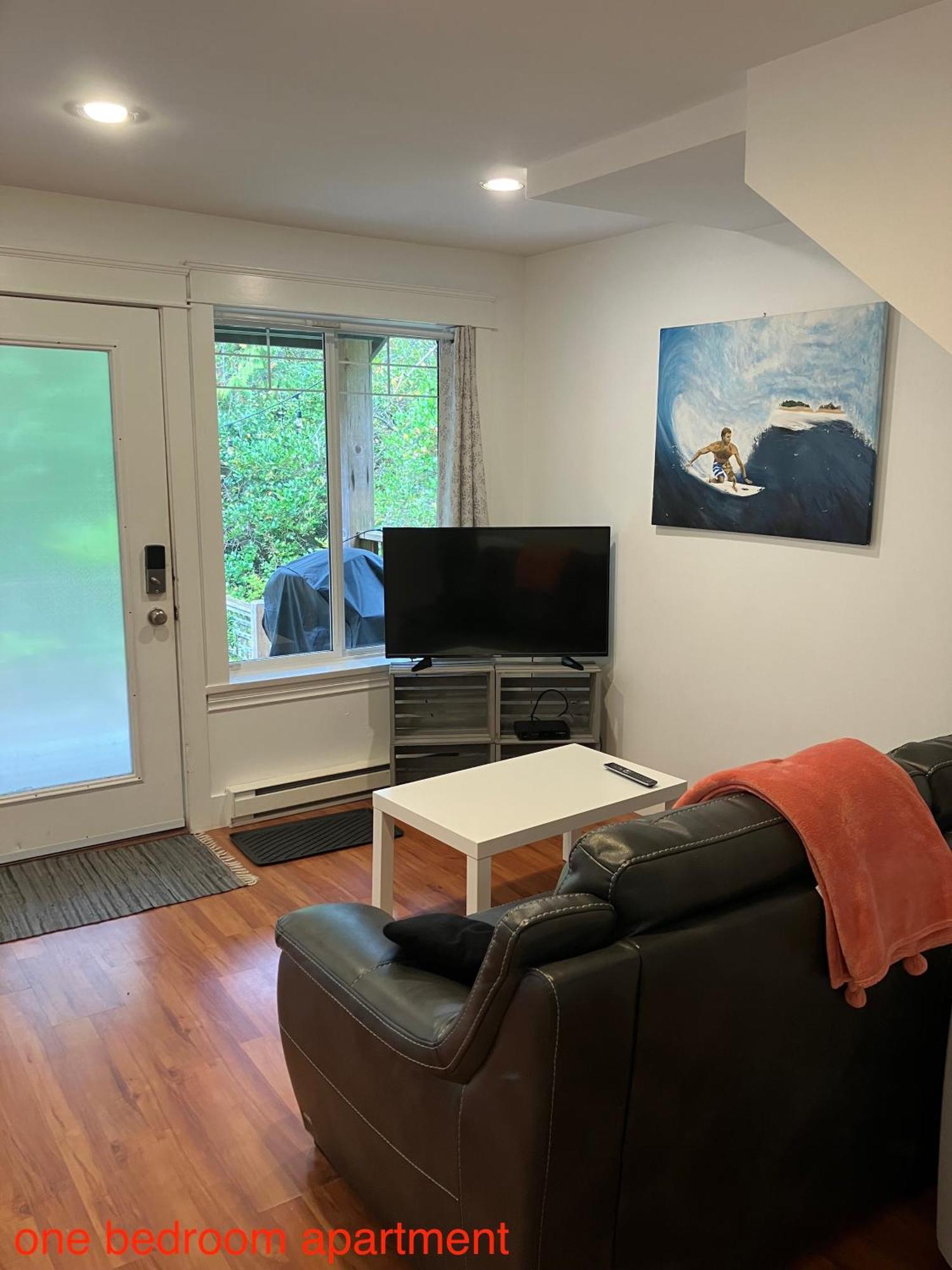 Sienna's Tree House Apartment Tofino